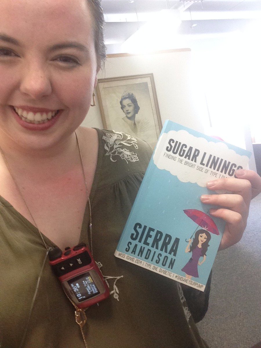 kaquain's tweet photo. A very shameless #showmeyourpump and #showmeyourbook selfie with Miss America 1955! @sierrasandison https://t.co/BsLT5LQMhF