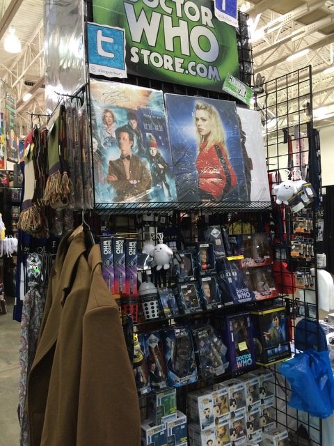 chicagochicgeek's tweet photo. Booth 422 at @WizardWorld Madison! Get all your Doctor Who merch here! #conlife #doctorwhostore #alienentertainment https://t.co/N7d3OQrnzn
