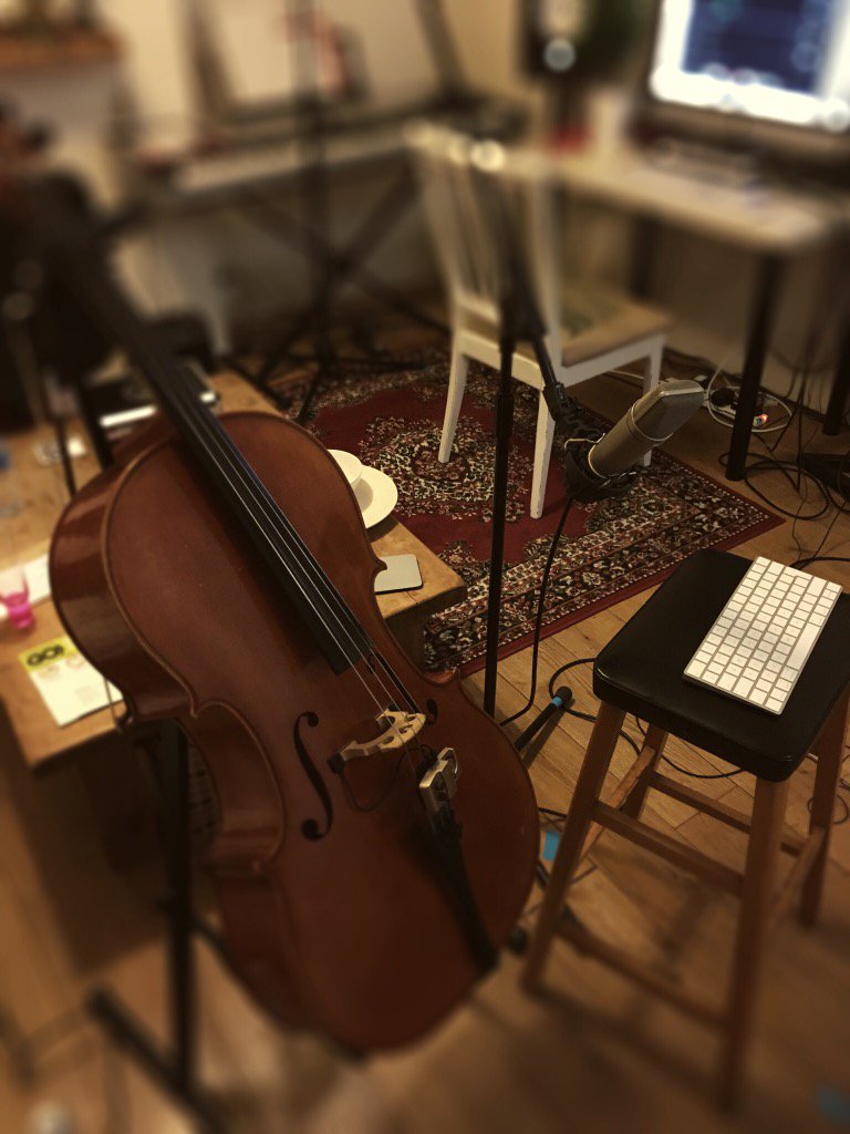 sphygmuswriter's tweet photo. Figured out how to record myself innit. #NightIn #WirelessMagic #Ghostbusters #PainFree #CelloOrchestra #HomeStudio https://t.co/JrHvtoO0eK