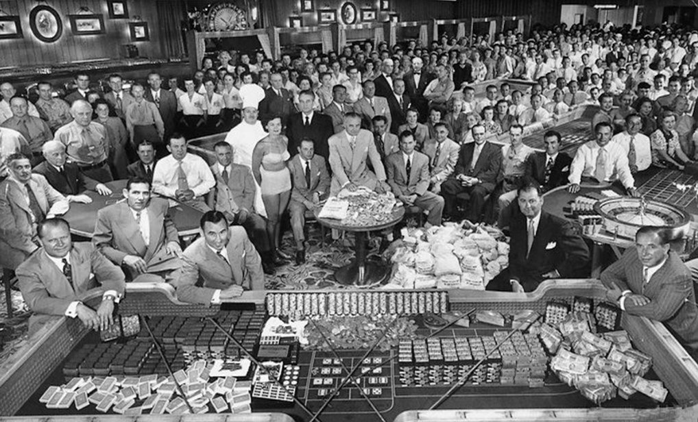 Jonathan Shecter (@sheckygreen) on Twitter photo Sixty years before overpaid EDM DJs, music salaries skyrocketed in Vegas' mob-run casinos: medium.com/cuepoint/the-l… Sixty years before overpaid EDM DJs, music salaries skyrocketed in Vegas' mob-run casinos: medium.com/cuepoint/the-l…