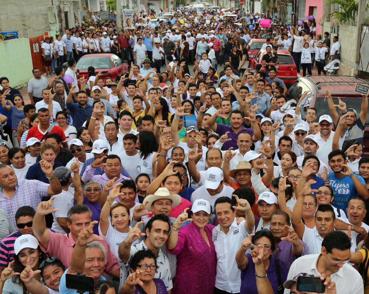 lucesdelsiglo's tweet photo. #Chetumal @CarlosJoaquin caminó con más de tres mil personas por las colonias #Proterritorio y #Solidaridad https://t.co/05HCeicc38