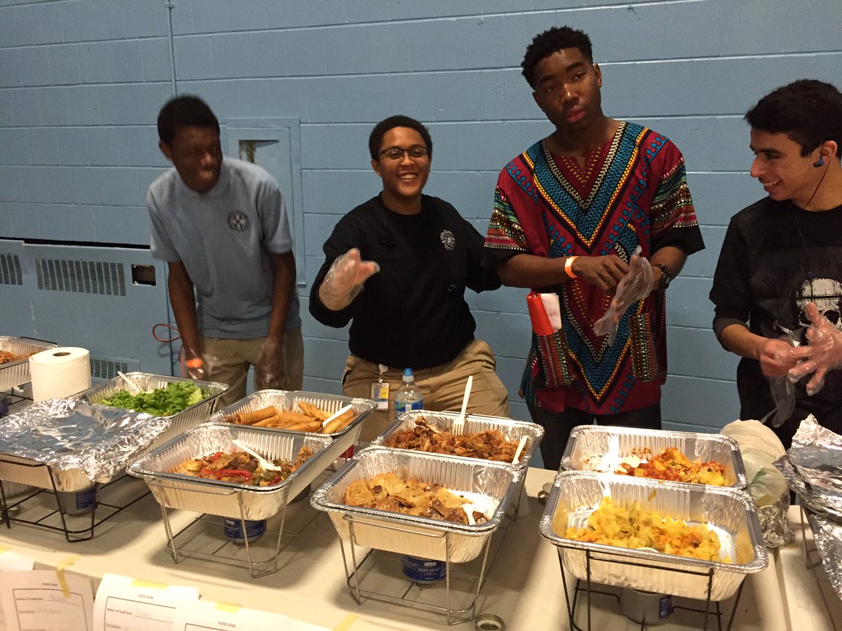 BaltCitySchools's tweet photo. Dancing, singing, a fashion show, food, and, of course, fun @DigitalHarborHS international fair. https://t.co/FODR0OR8Rq