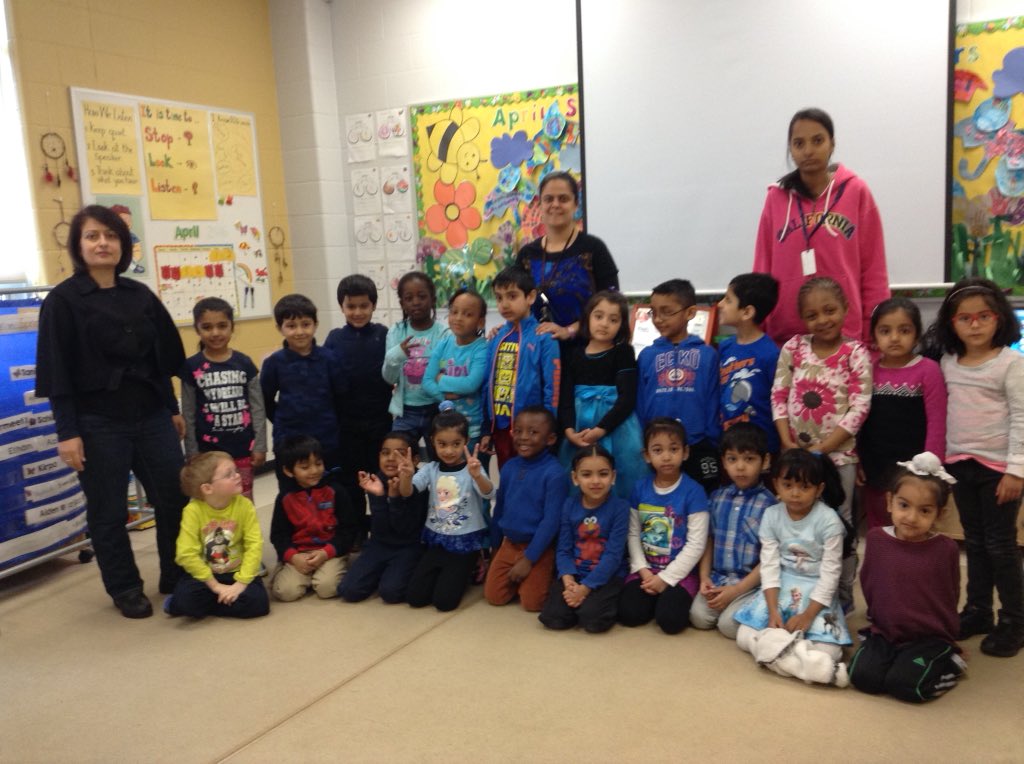 mehtaabwachhair's tweet photo. Autism Awareness Day in purple room @RedWillowPS #RWBlue https://t.co/7GkiELqaWG