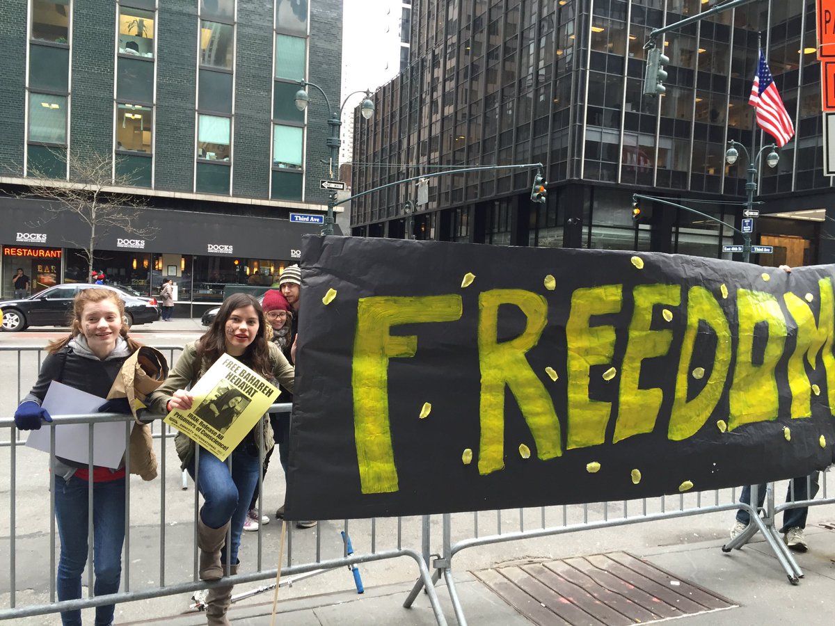 MargaretLHuang's tweet photo. This is what democracy looks like! #Iran #gotb2016 @amnesty https://t.co/VpZLVjXJCt