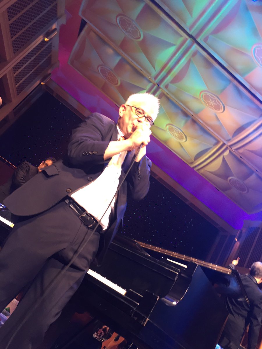 CarrascoTrading's tweet photo. Celebrating with #pinkmartini for my 40th https://t.co/YVVUlN75u9