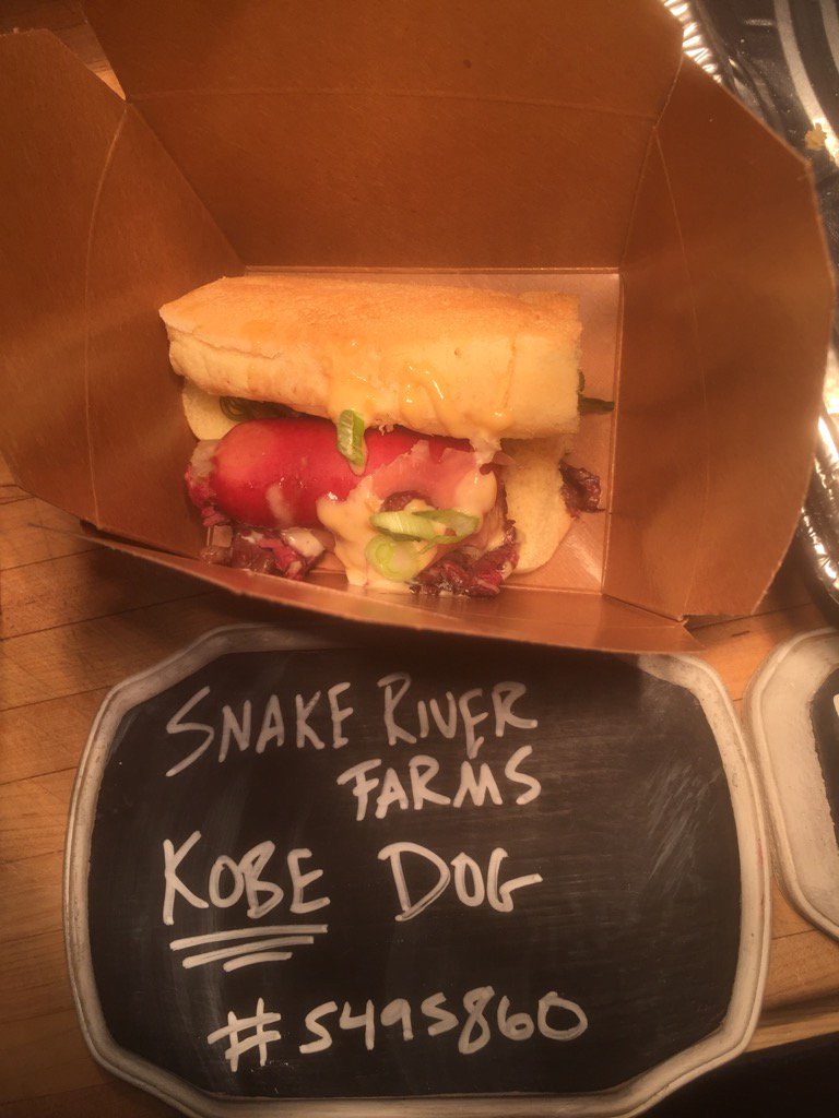 SyscoVictoria's tweet photo. Kobe hot dogs! Best tasting hot dog I've had. @TrimpacMeats https://t.co/PpbZc53uHc