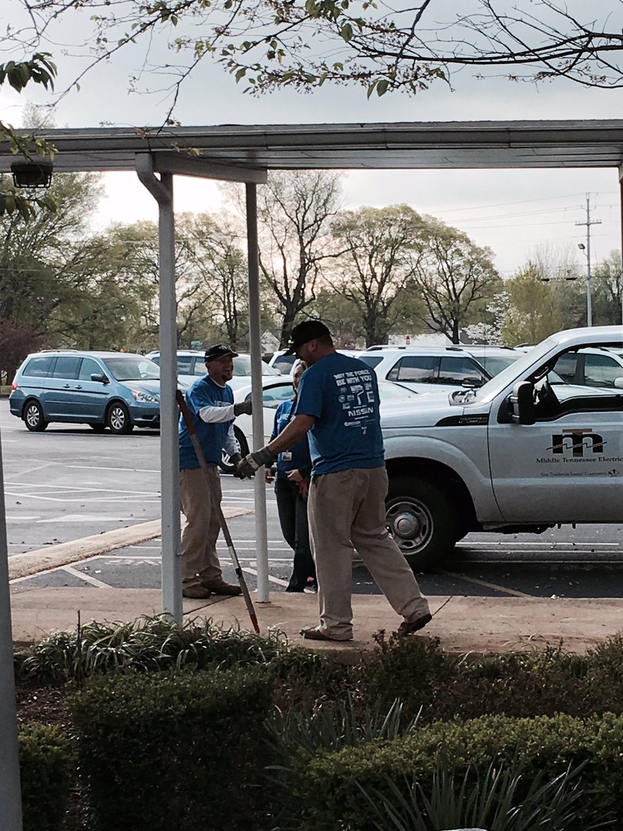 MCScommunicates's tweet photo. Volunteers rock!! Thanks United Way! #DSExplorers! https://t.co/IeLO1oUCi5