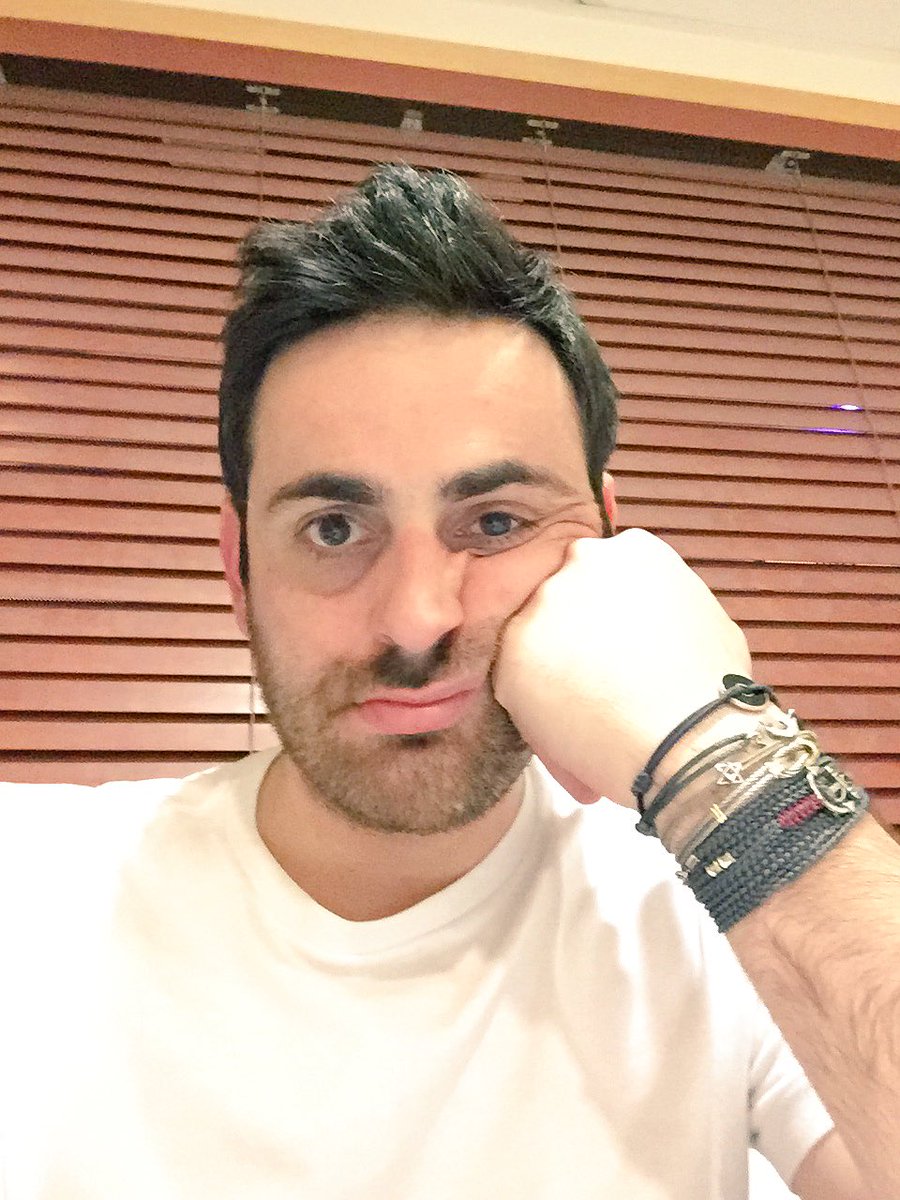 CamilleCombal's tweet photo. Suis passionné par cette réu 😅
#BientotLeWeekEnd https://t.co/ZrUx2o2f6x