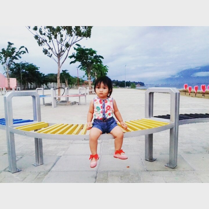 TiwhyKidiw's tweet photo. Modelkecilkuu😘👧 https://t.co/dvWRsMmV9n
