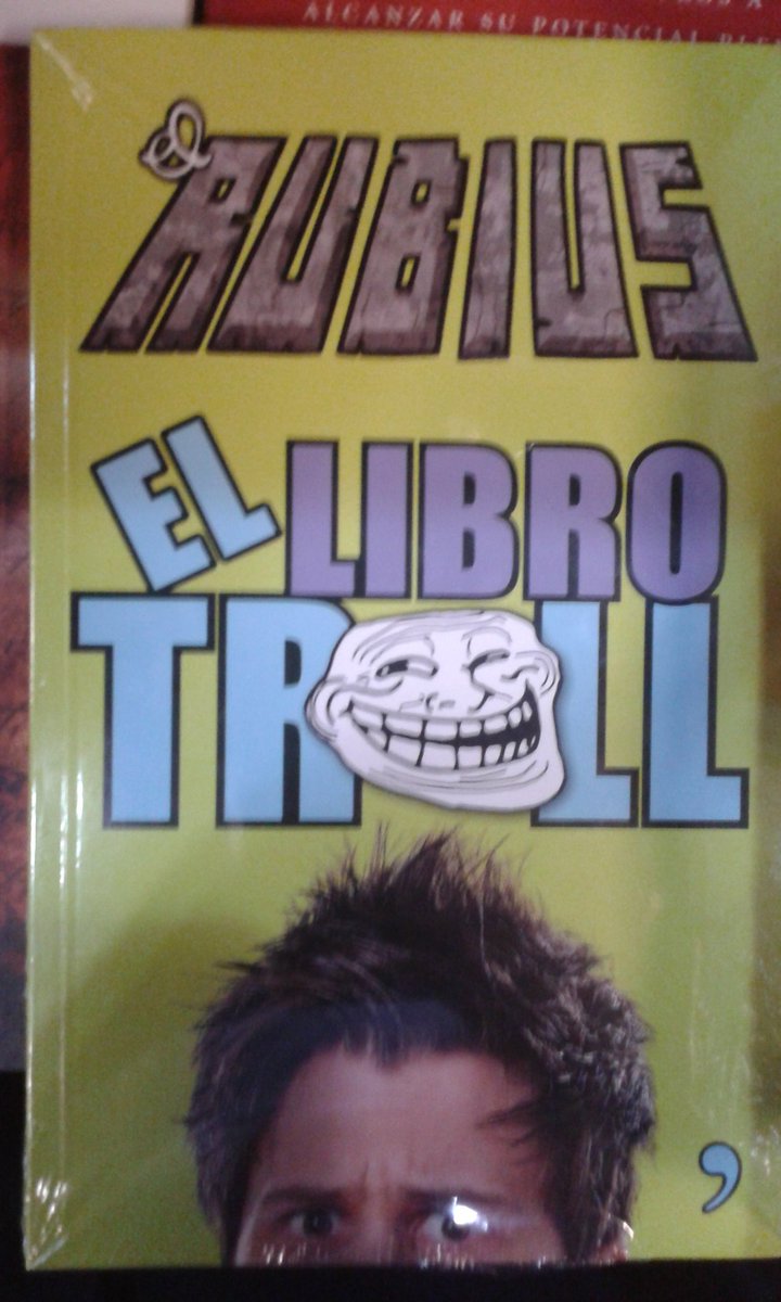 LockussWTF's tweet photo. Iva caminando en la libreria y me encuentro con esto :,D https://t.co/5EEBqMdD5p