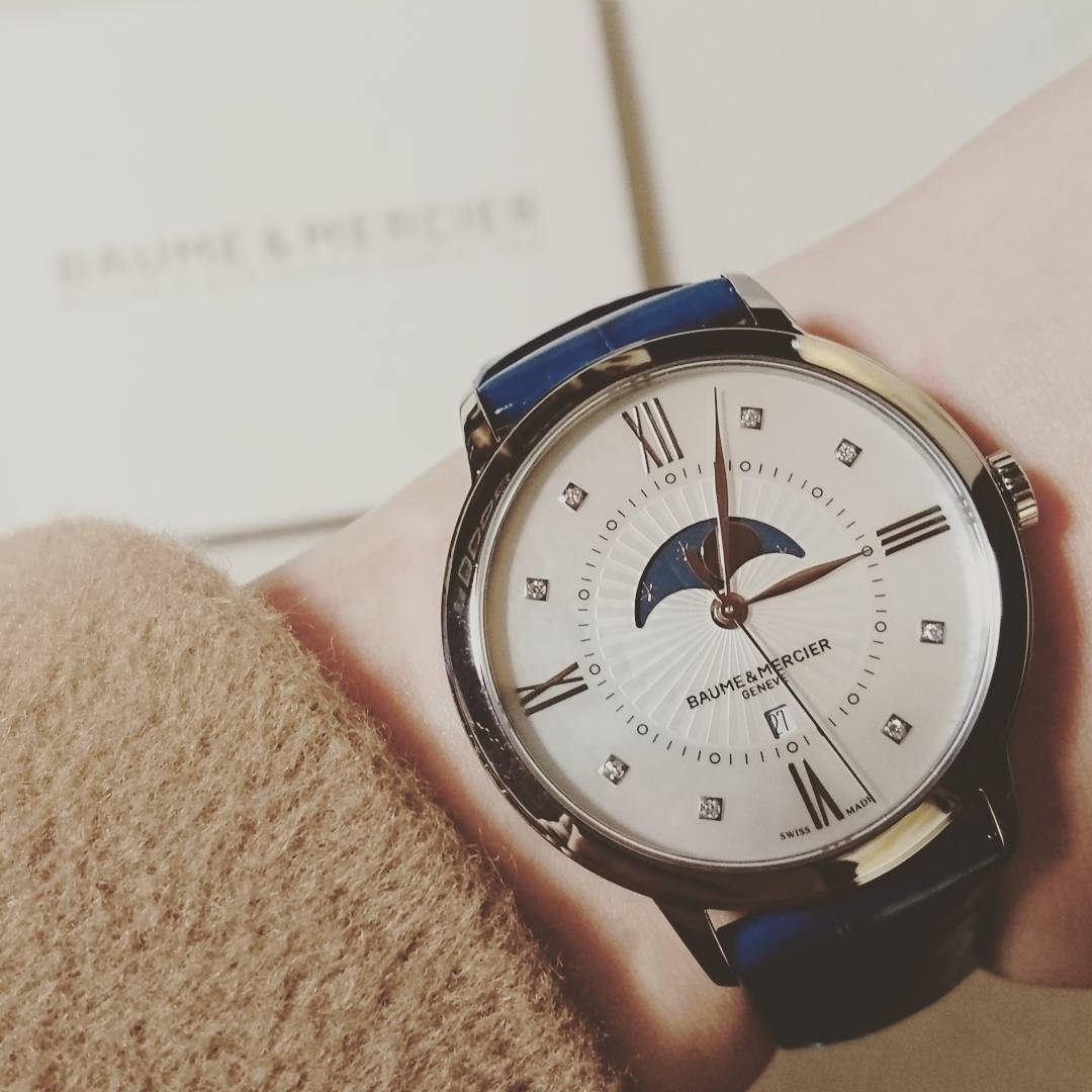 baume mercier classima moonphase