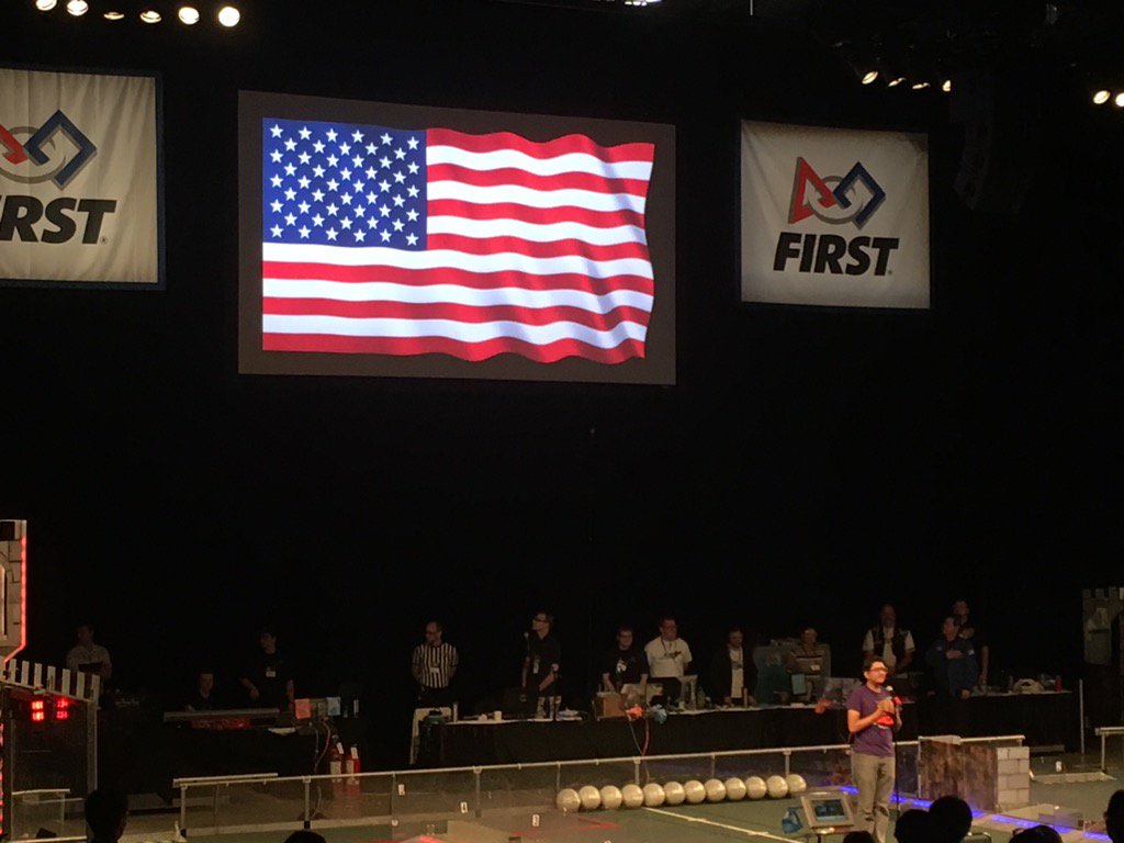 ValleyViewRobos's tweet image. And the American Nation anthem brings pride and joy... Excellent performance!