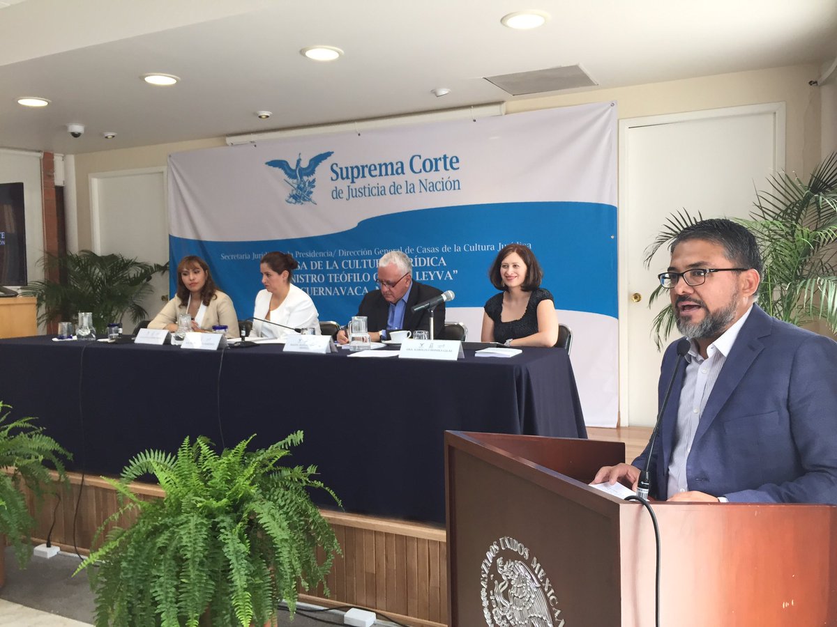 impepac's tweet photo. Consejero electoral @CachoUribe en la presentación del libro "Hacia una democracia paritaria..." https://t.co/sTP75b4IsT
