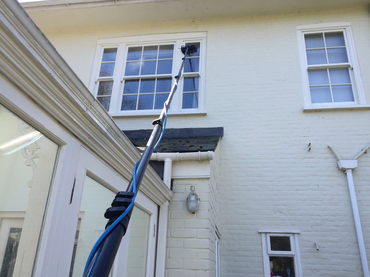 SquekeyClean's tweet image. Window Cleaning then give me a call on 07880715085 or buff.ly/1TFIbDr