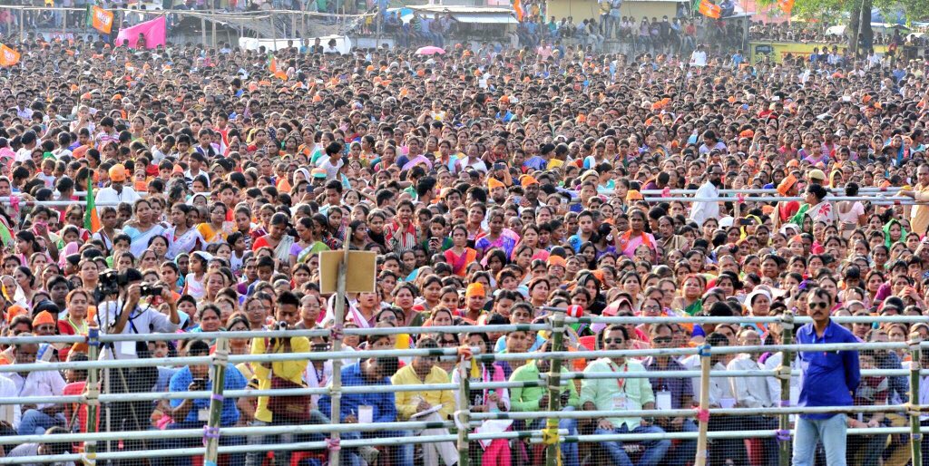 ManojGoelBJP's tweet photo. #ModifiedAssam में रिमोट किसी और के हाथ में मत देना,पूर्ण बहुमत की सरकार बनाना, मेरा अजेंडा विकास है:पीम #ModiInAsam https://t.co/Si3UmzF0Vx