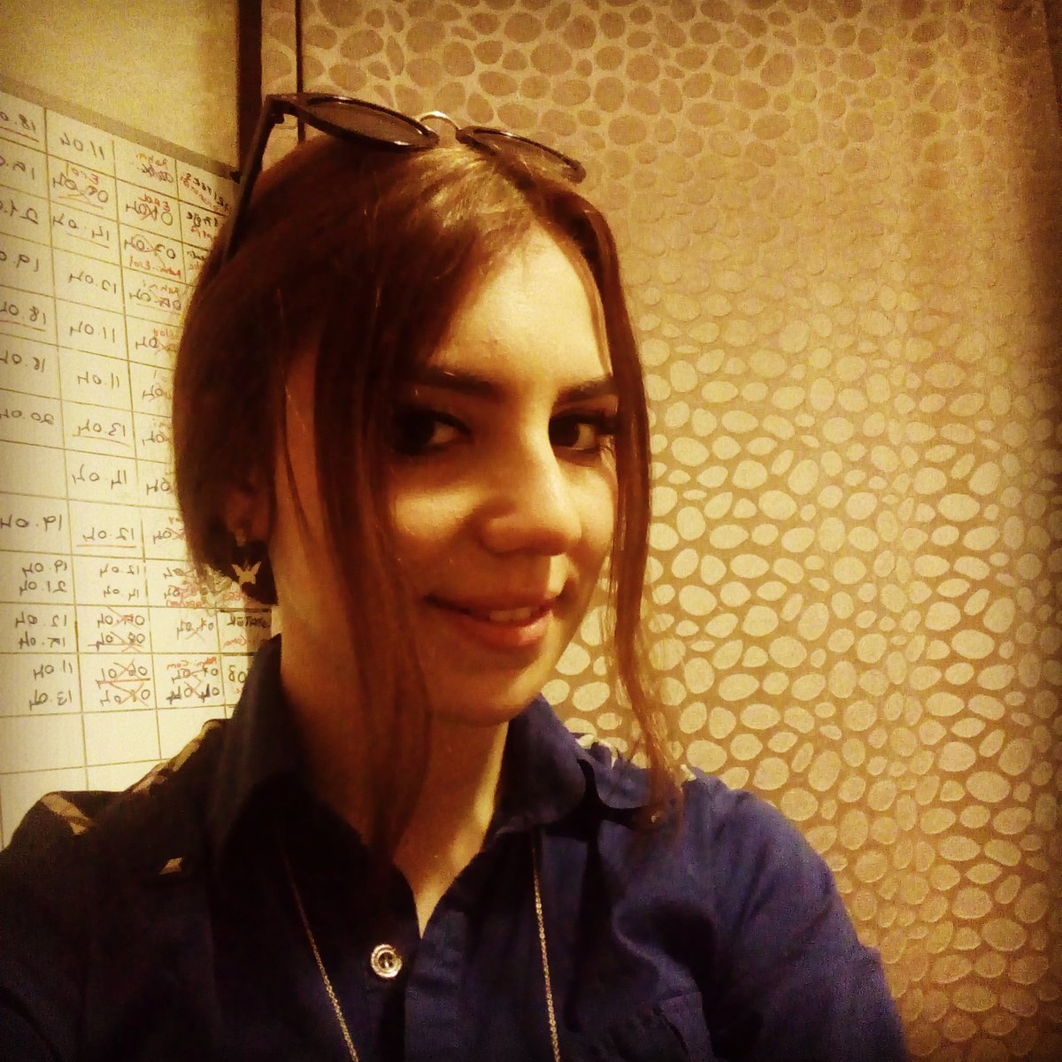 Isss saaatleriii ve bennn