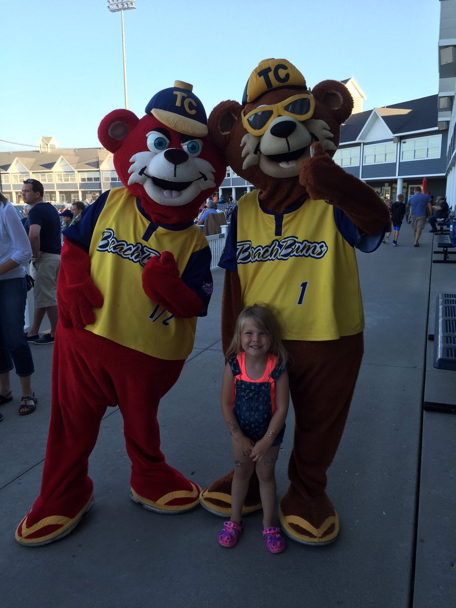 DrJamesDaddy's tweet photo. Corbin is waiting for these 2 to come out of hibernation and get to work! #BeachBumsFPF @BeachBumsTC  #letsgobums https://t.co/9E3ZdZRI8v
