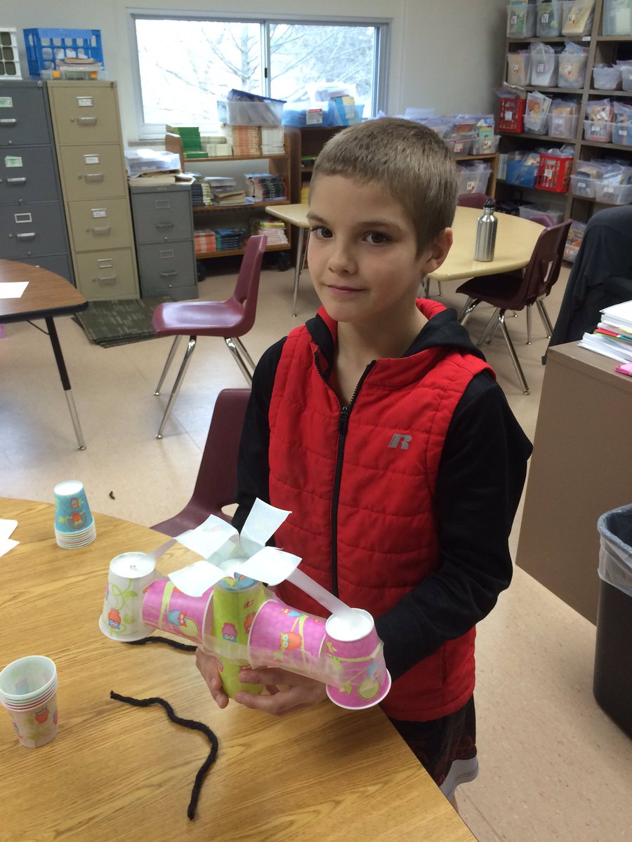 MrsSchwarz3's tweet photo. 4th grade Young Scholars engineering a new invention using Dixie cups. @SumnerElem #SumnerGT @Dixie https://t.co/Bb0VgG3L7v