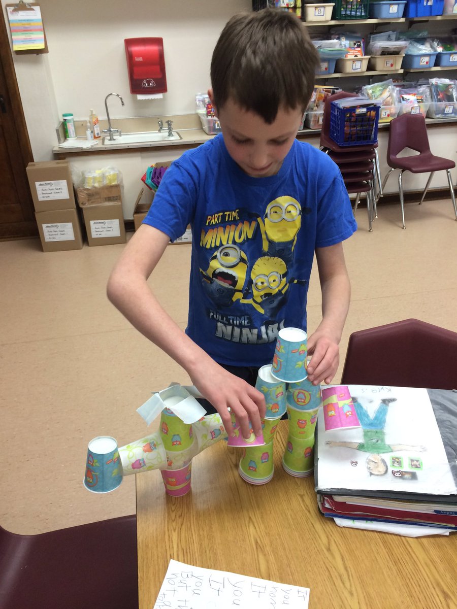 MrsSchwarz3's tweet photo. 4th grade Young Scholars engineering a new invention using Dixie cups. @SumnerElem #SumnerGT @Dixie https://t.co/Bb0VgG3L7v