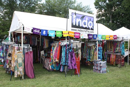 Craft vendors! Now accepting applications! Deadline June 1, 2016! soulshinefarmfest.com/vendors-1.html Music Lineup coming soon!