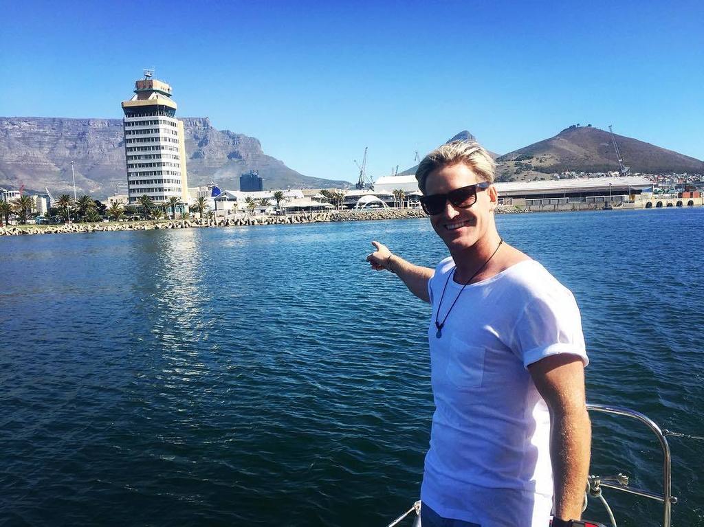DeanFUEL's tweet photo. Coming in hot to @shimmybeach for #Imaginenation2016 tonight! Opening for Orjan Nilsen at … https://t.co/UBDOHB2xd0 https://t.co/JUm4gu4Iwj