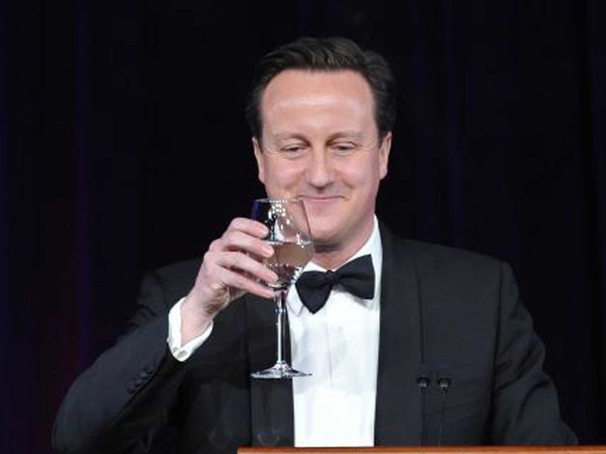 Muqadaam's tweet photo. We don't need crooks running our country #resigncameron simple ! https://t.co/CrvLYM3dER
