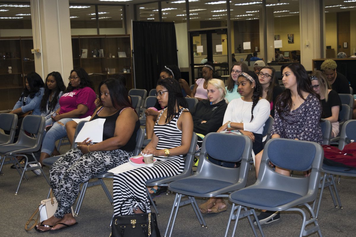 HerCampusUNT's tweet photo. ππOur #HisAdvice Event was a success! Thank you to everyone who came out! Also, a huge thank you to our panelist!!ππ https://t.co/HTQBOmLS9W