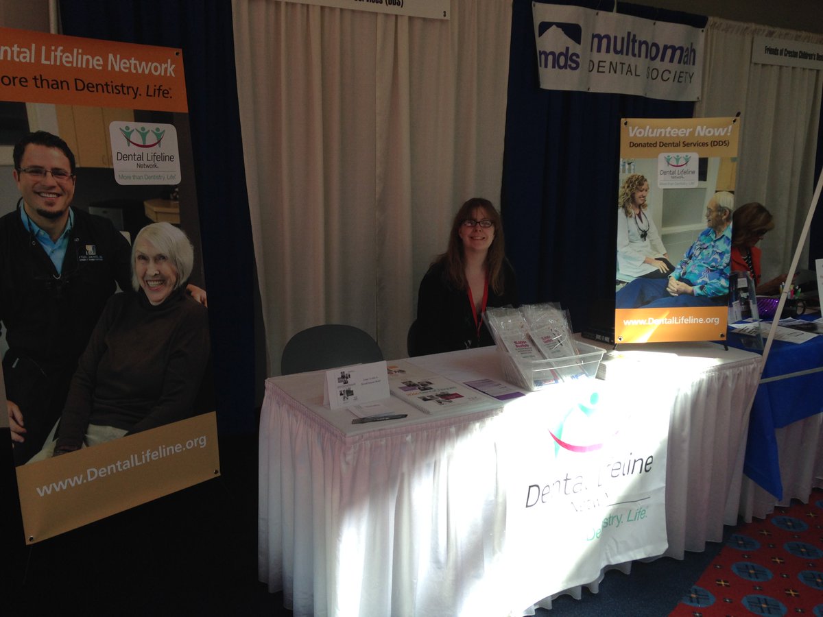 DentalLifeline's tweet photo. Visit Jessica Forsythe, Oregon DDS Coordinator, at the @ORdentists meeting! https://t.co/MkyafpDqFk #2016ODC https://t.co/QZnGx5i1jg