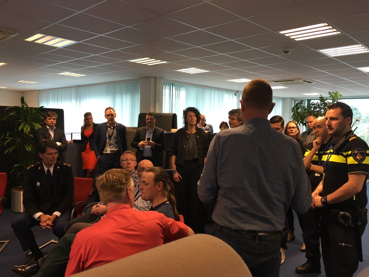 Scrummen! Binnen 6 weken met en voor de collega's op straat integrale bevraging van buitenlandse kentekens op MEOS