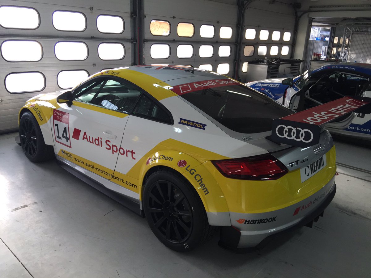 SMUK2012's tweet photo. Good luck to @Joshracer14 testing his new TT pre season this weekend #TTCup https://t.co/GXl1GlPwKK