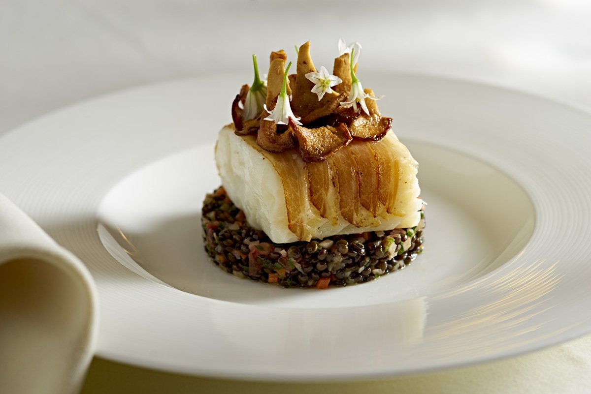 BruceLaw's tweet photo. What a great shoot with @Wedgewoodhotel new exec chef @simonbolsover.
Stunning food. https://t.co/wiuszGP43X