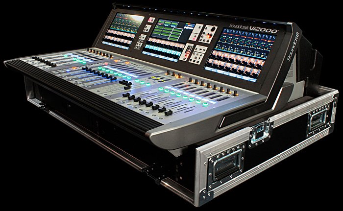 BackstageBr's tweet photo. Nova console família Soundcraft #Vi2000. Acesse: https://t.co/kbVurwUtcB #soundcraft #harman #studer #áudio #console https://t.co/mwoP260wyI