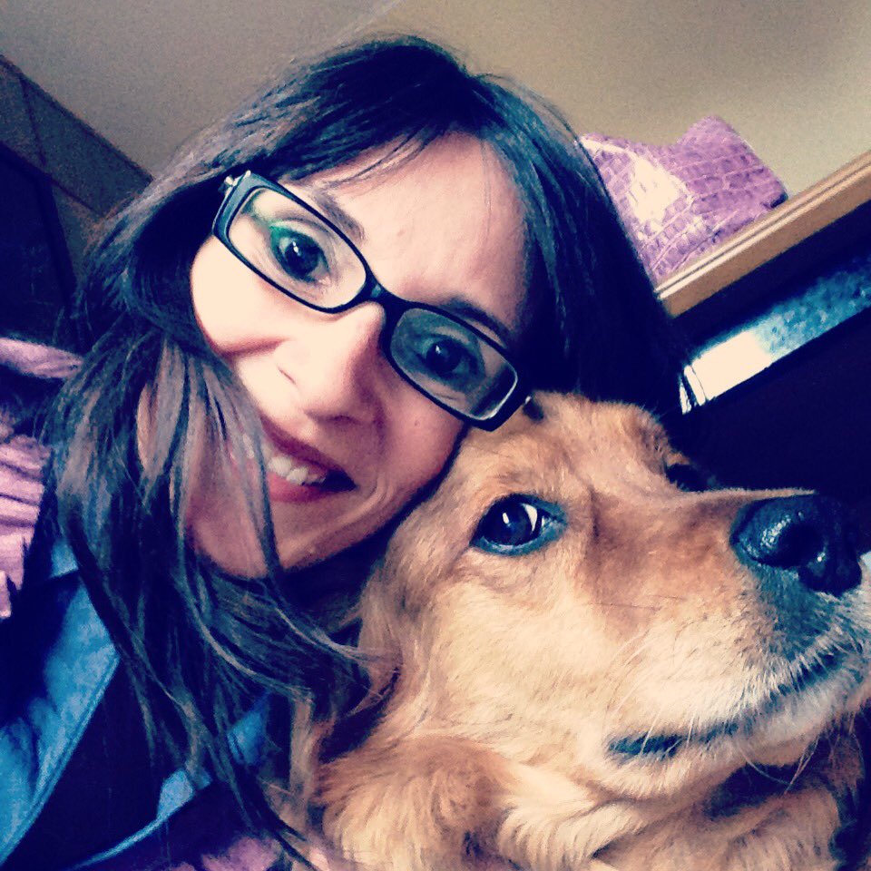 AcrobatKia's tweet photo. From a psychotherapist and her dog #mindyourselfie #walkinmyshoes #mentalhealth #adamclayton @walkinmyshoes @U2 https://t.co/Fn8ZM70Hvw
