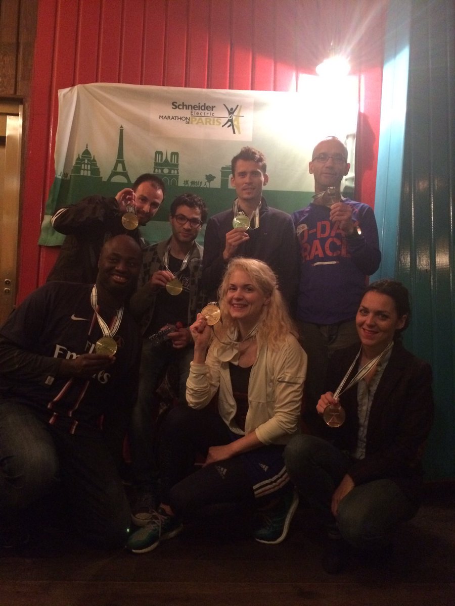Run_Montmartre's tweet photo. quelques Finishers du  @parismarathon made in #BoostLesAbbesses Congrats! #running #marathon #friends #run #Paris https://t.co/rgn9x8WHGx