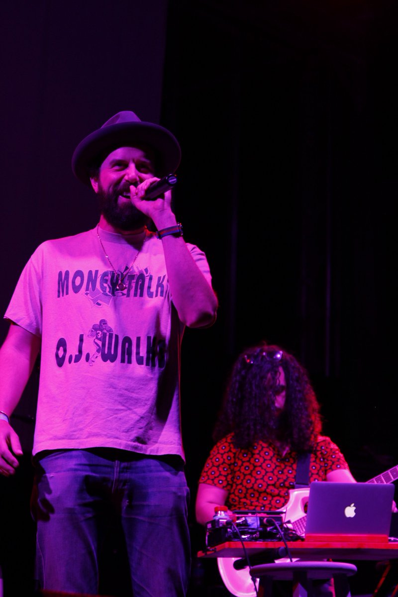 jash's tweet photo. .@brettgelman aka GELMANIA!
Photo by @katherineleon
#jashfesht https://t.co/tlwufgPNyt