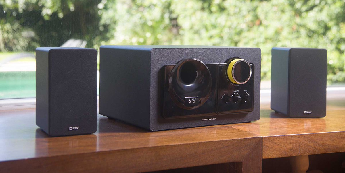 foxcomputacion's tweet photo. Nuevamente en stock parlantes Thonet&Vander . Que tu pc suene diferente y con calidad #viernes #audiopc https://t.co/TaOW8PQsJy