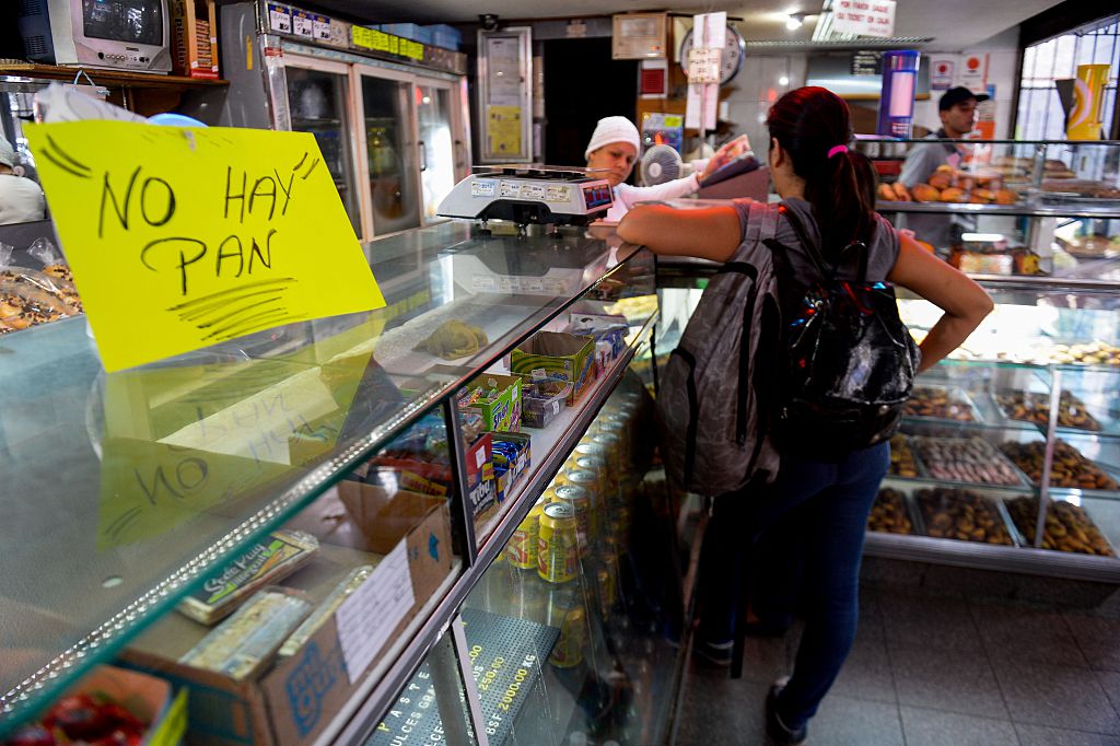Foto de 'escasez' en Venezuela en realidad fue tomada en otro país. Mira la imagen aquí: 
cnn.it/1SEXWWc