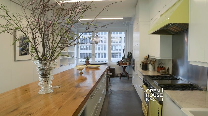 openhousetv's tweet photo. #HanFeng first designed costumes at @metmuseum, then she designed her home. Step inside with us this weekend! https://t.co/EqWVXbvhO6