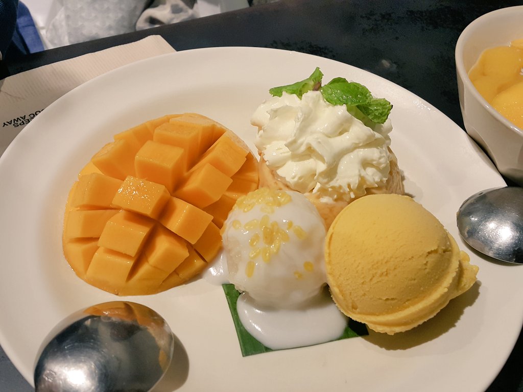 nit_den's tweet image. Mango Tango ไป4คนต้องสั่งอย่างน้อย3จานถึงจะให้นั่งร้าน! รสชาติ​เพลียทุกจาน​ เปิดเพลงดีอย่างเดียว #ไม่อร่อยอย่าแดก