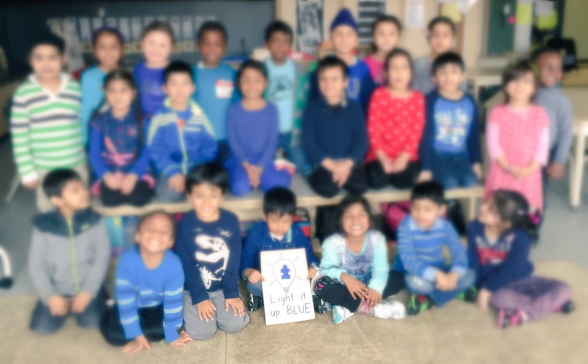 ms_kahlon's tweet photo. Autism Awareness Day at @RedWillowPS 💙 #RWBlue https://t.co/c5bArVqn6Y