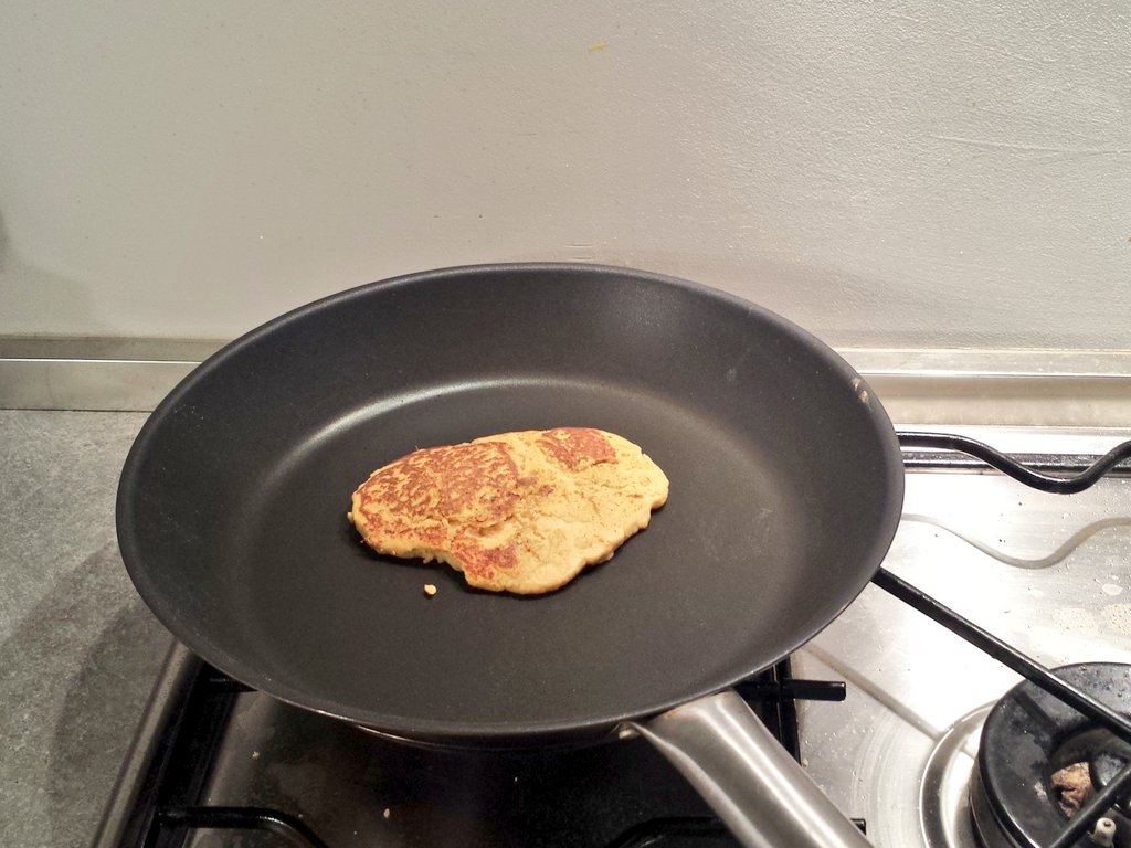MattiaCapone's tweet photo. Non sembra per niente un hamburger #èunacagata https://t.co/dKkWjUQPzw