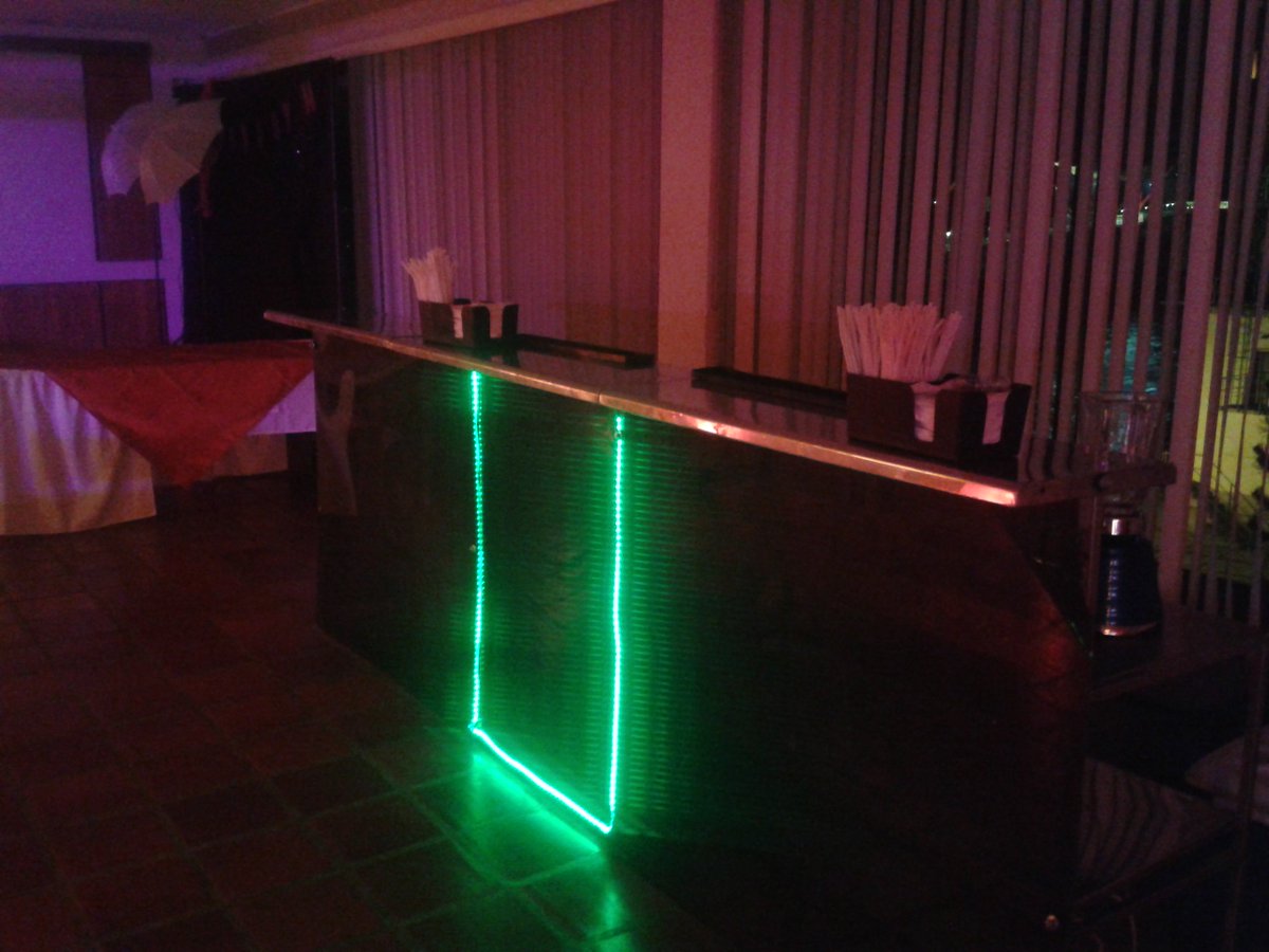 Eventshowmans's tweet photo. Evento Corporacion Noboa #cocteles #Guayaquil #bartender #servicioalcliente #barman https://t.co/MQbGFsXrAY