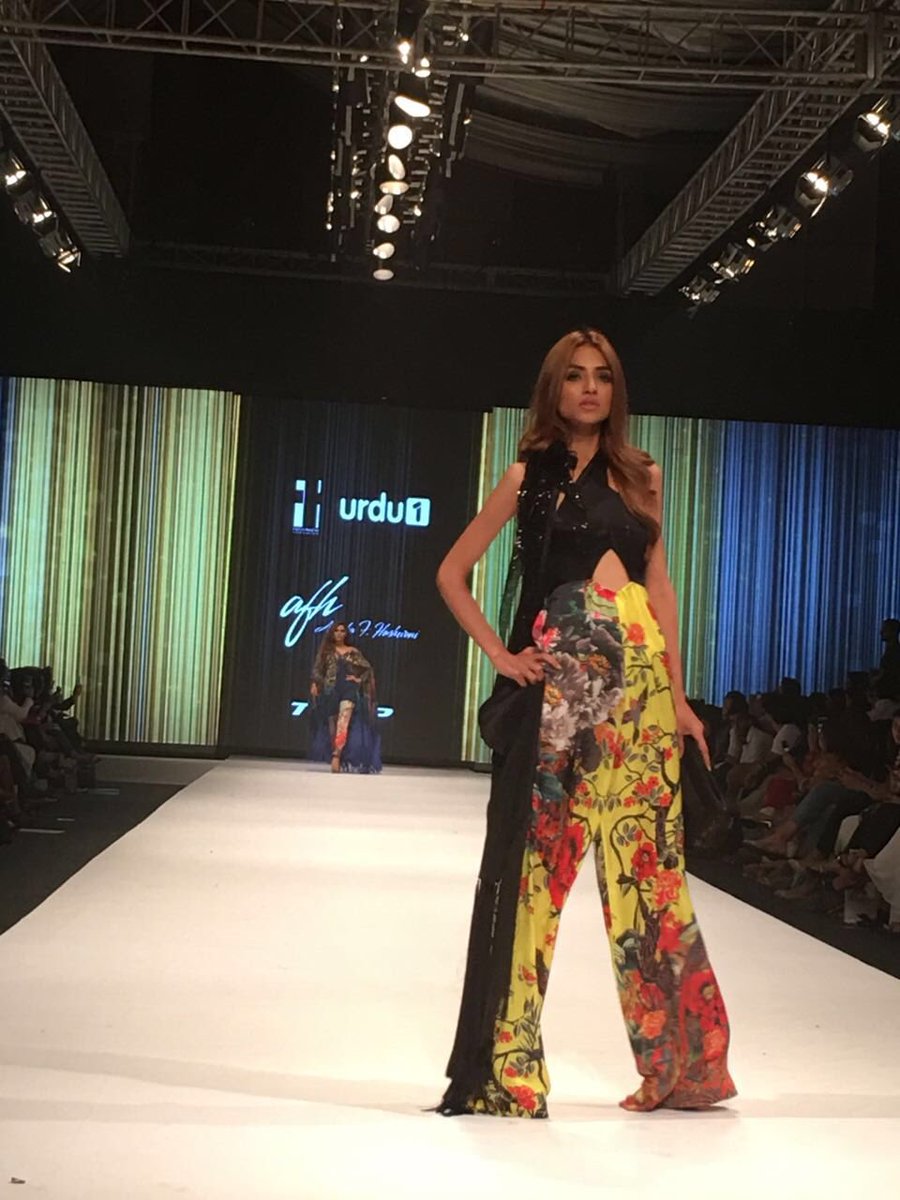 FashionPakistan's tweet photo. .@AFHashwani #FPW16 Jaw dropping glamorous outfits that you can't take your eyes off! https://t.co/n3IHZNPLQr
