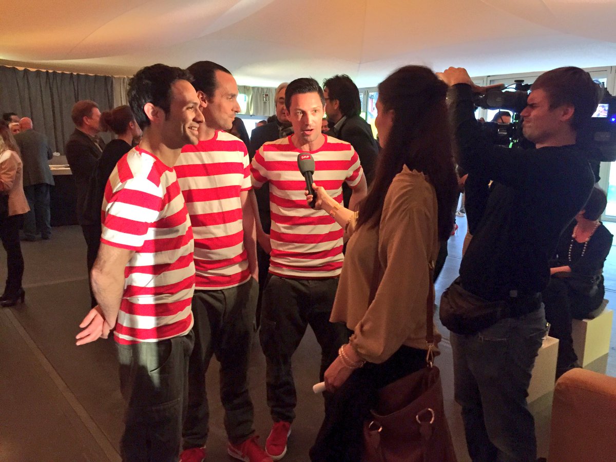 daszelt_ch's tweet photo. Die 3 Jungs von Starbugs Comedy im Interview mit @SRF 🎥#starbugscomedy #daszeltgala16 https://t.co/GjMe5vl0pg