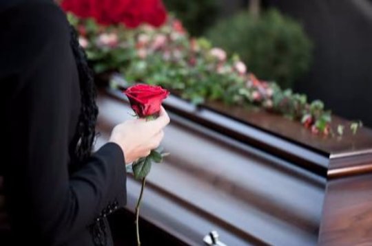 Servicio de funeral, crematorio, traslados, urnas tradicionales y ecológicas. Te apoyamos en los momentos difíciles.
