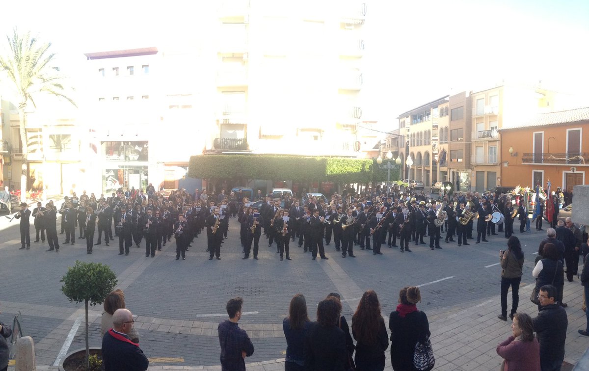 laciac's tweet photo. Hui hem tocat La Saeta més difícil de les nostres vides....però mos ha ixit del cor. Adéu Amic! Te volem! #DEPMestre https://t.co/ffT2oe5zoK