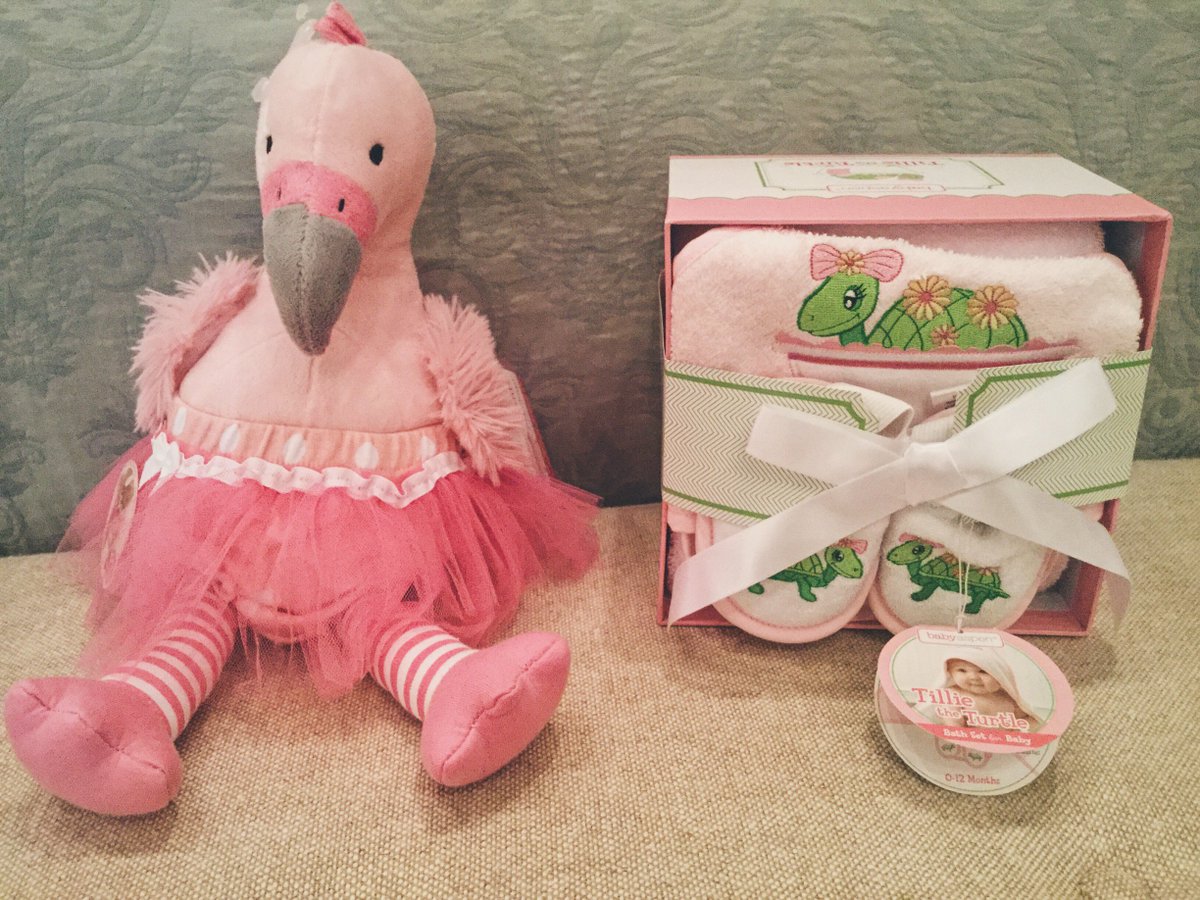 OohsandAahs's tweet photo. Cute new baby gifts from @BabyAspen at Ooh's &amp; Aah's! https://t.co/PkgwOIs9m0
