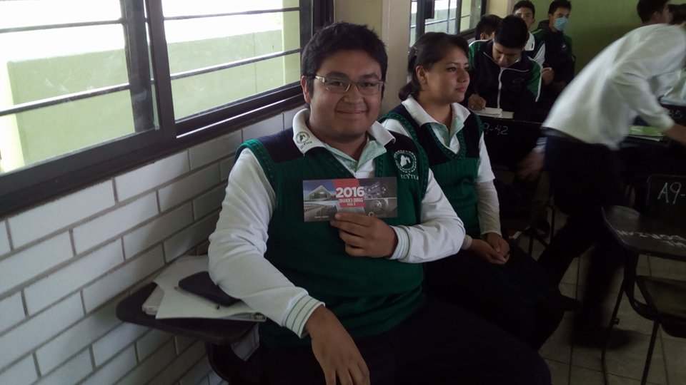 VincIxt2's tweet photo. A través de @EPN y @eruviel_avila  se hace entrega de las #polizas @Tu_IMSS a los 38,687 alumnos de @somoscecytem https://t.co/xwf7Sza9b0
