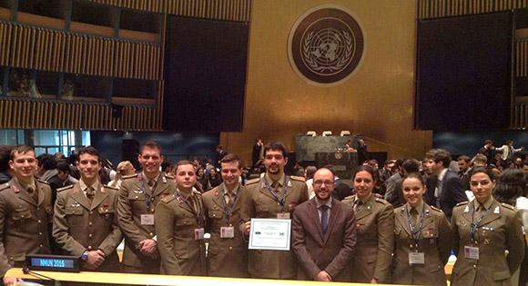 Onuitalia's tweet photo. #NMUN2016, an “honorable delegation” returns to #Turin @Esercito https://t.co/W34k39rDhZ https://t.co/QIEs67g8pm