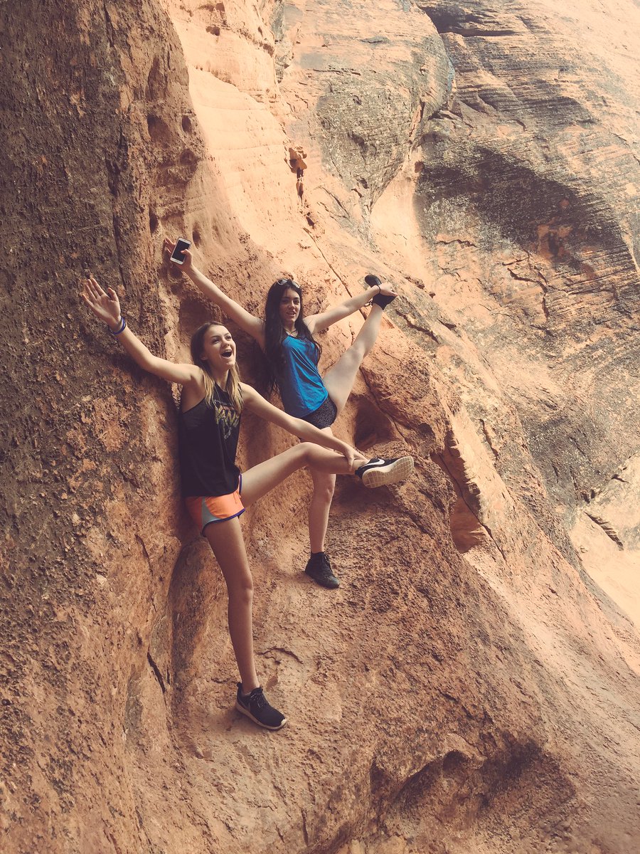 whitneygadd's tweet image. When your friend's flexible af pt. 1,2 and 3